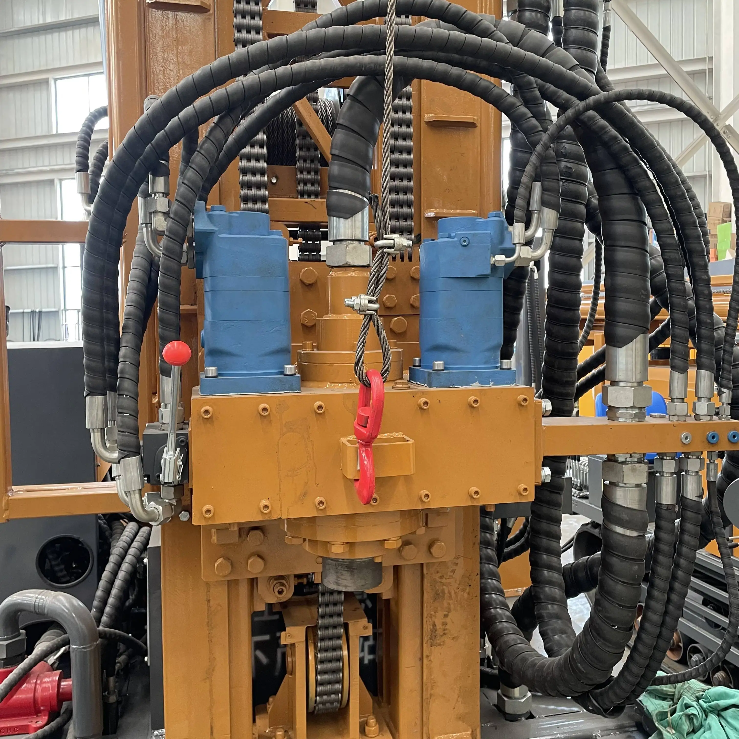 800m drilling depth pneumatic DTH crawler drilling rig for water well drilling rig machine driven by diesel engine HWH800 pro