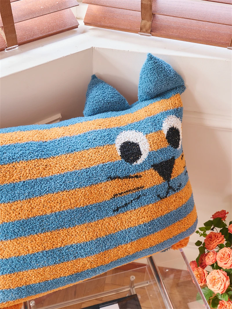 product 2025 new factory wholesale oeko tex high quality strip carton cat kids friend 100 polyester knitted throw pillow mj-59