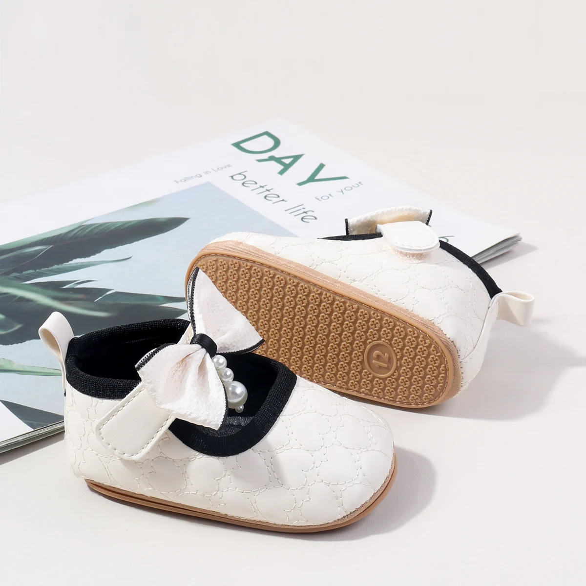 High Quality Bowknot Design Soft PU Leather Newborn Baby Infant Toddler Girls Shoes 2025 details