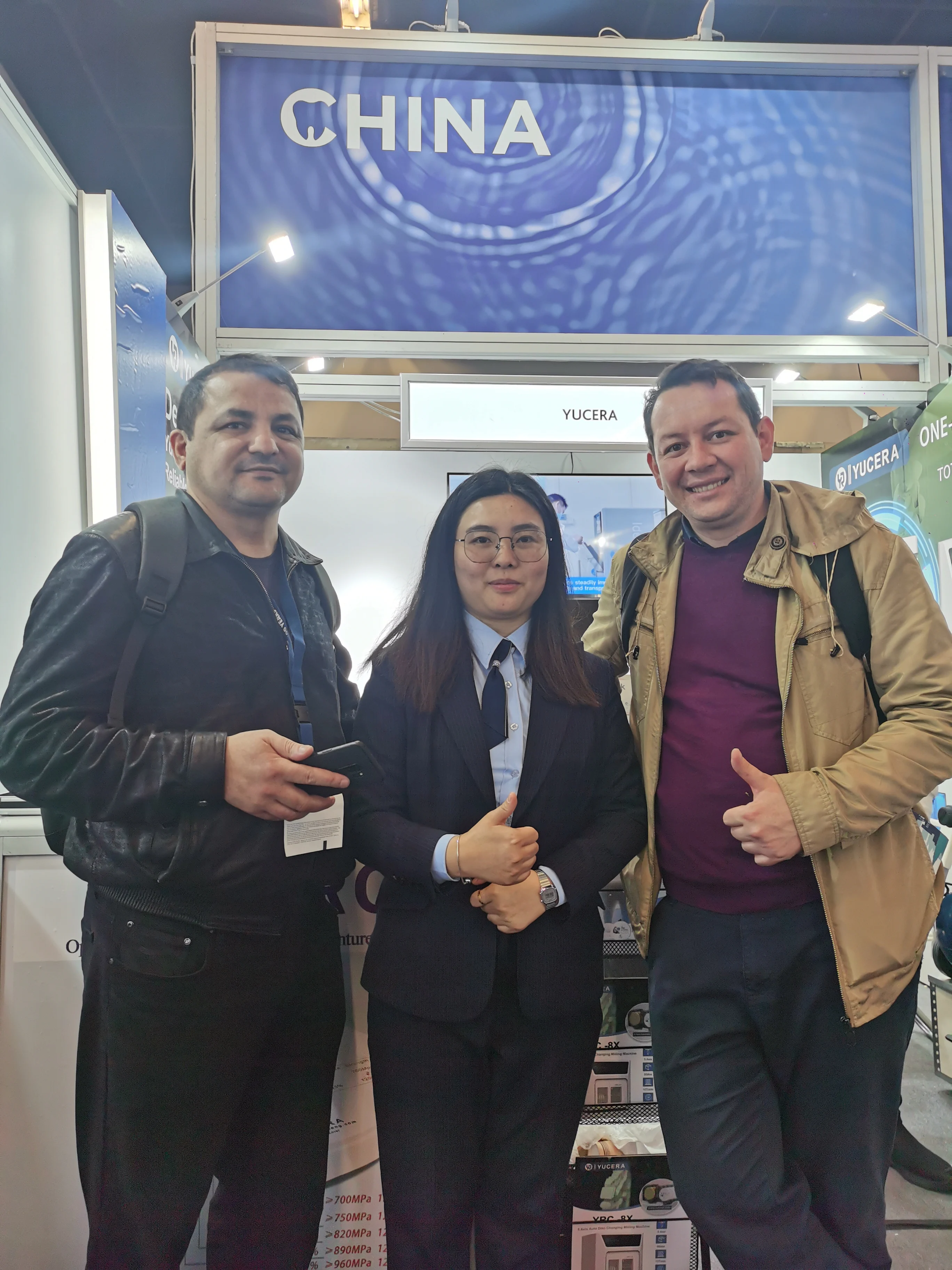 YUCERA 4D PRO Multilayer Zirconia Block Customized Dental Cad Cam Dental Laboratory Multi-layered Zirconia Block