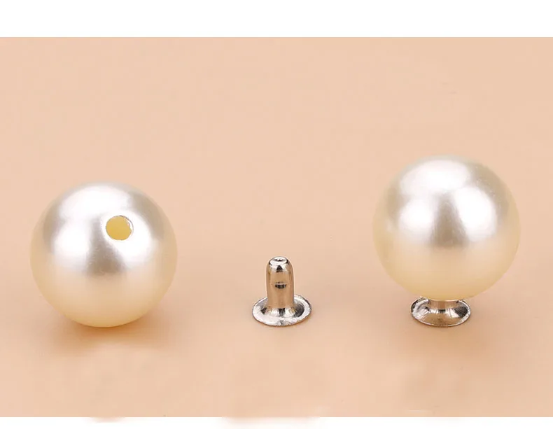 Hot-selling multi color saltwater pearls with rivets colorful pearl for wedding veil