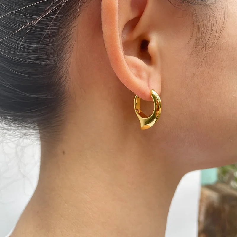 Original Design 18K Gold Plated Brass Jewelry French Piercing Earrings For Women Accessories Hoop Earrings E221393