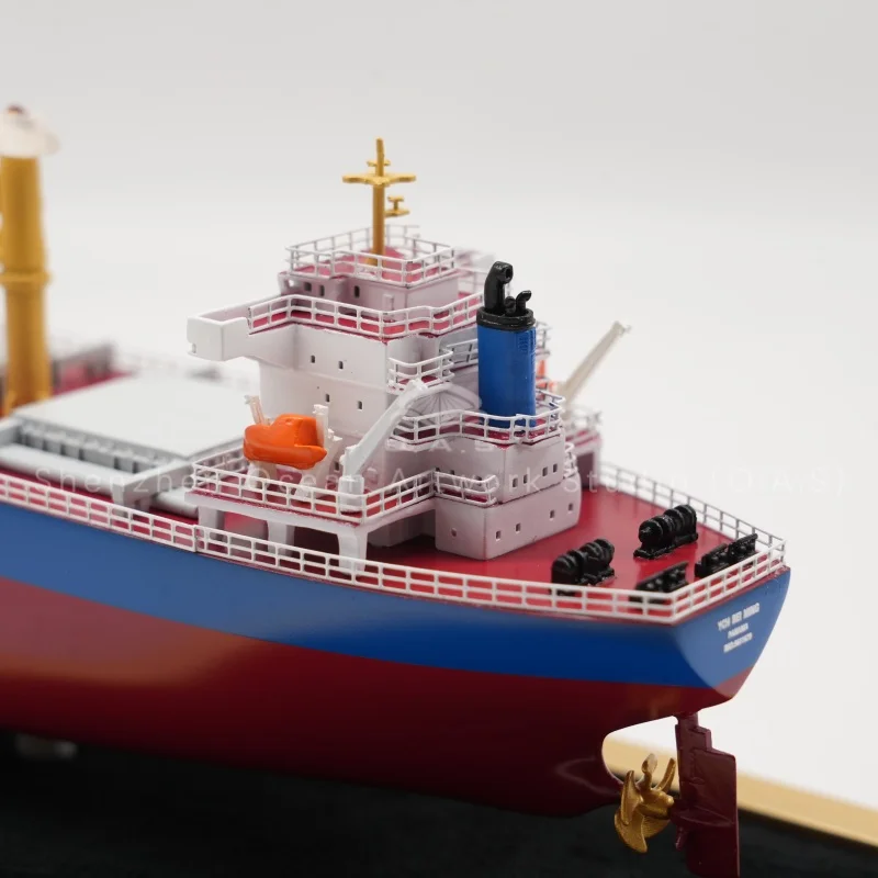 This delicate bulk carriers model with Lloyd's Register style is made of high-quality ABS material. It can be fully custom made. As a fine ornament, it suits office display, maritime teaching and corporate shipping gifts with realistic ship details.Amber@vesselmodel.com Tel:+86 18038048785