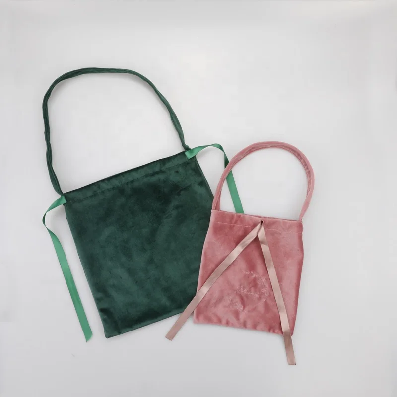 New Arrival Fashion Women Velvet Travel Bag Ladies Drawstring Handle Velvet Pouch Shopping Gift Dust Bag With Ribbon