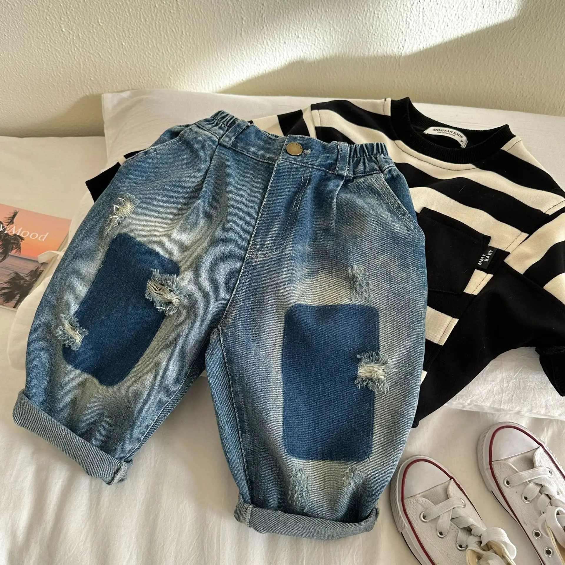 Children's jeans 2023 fall new for boys and girls contrast ripped jeans baby vintage straight denim pants