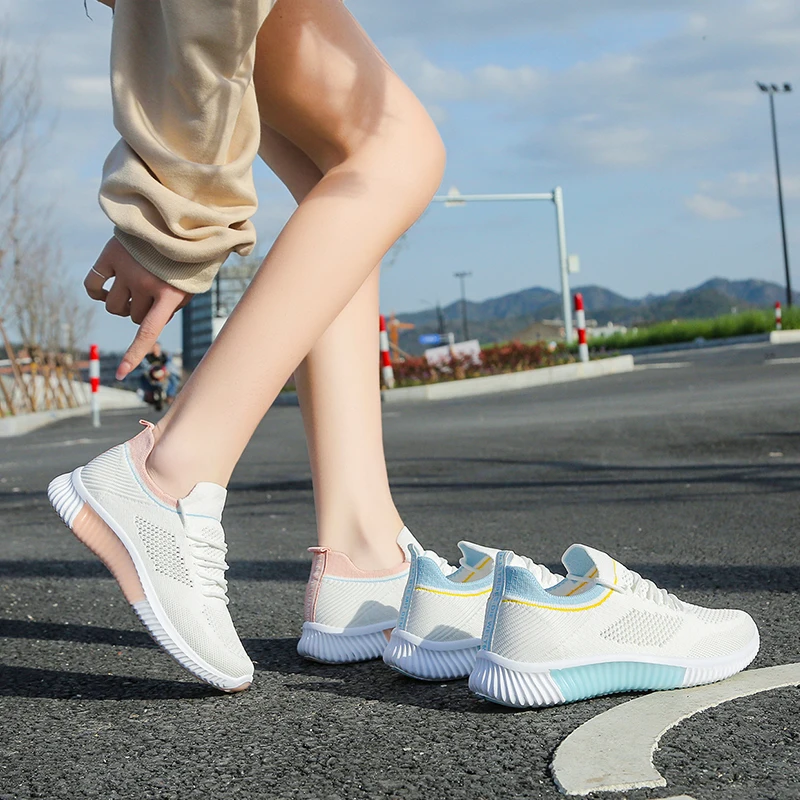 Zapatillas De Correr Ligeras Y Transpirables Para Mujer,Zapatos Informales  De Tejido De Calidad Para Exteriores - Buy Activo Zapatos Deportivos,Zapatos  Casuales,Mujeres Zapatillas De Deporte De Moda Product on Alibaba.com