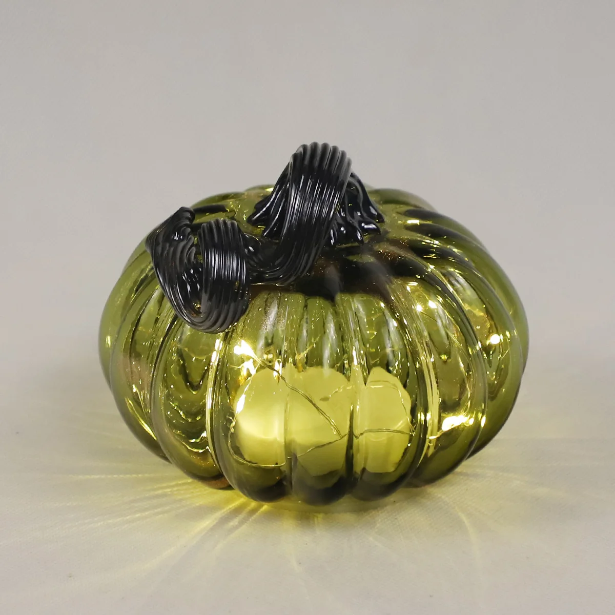 Handmade 3D Clear Glass Transparent Pumpkin Shape Halloween Glowing Acrylic Battery Operated Wireless Thanksgiving Decoration factory