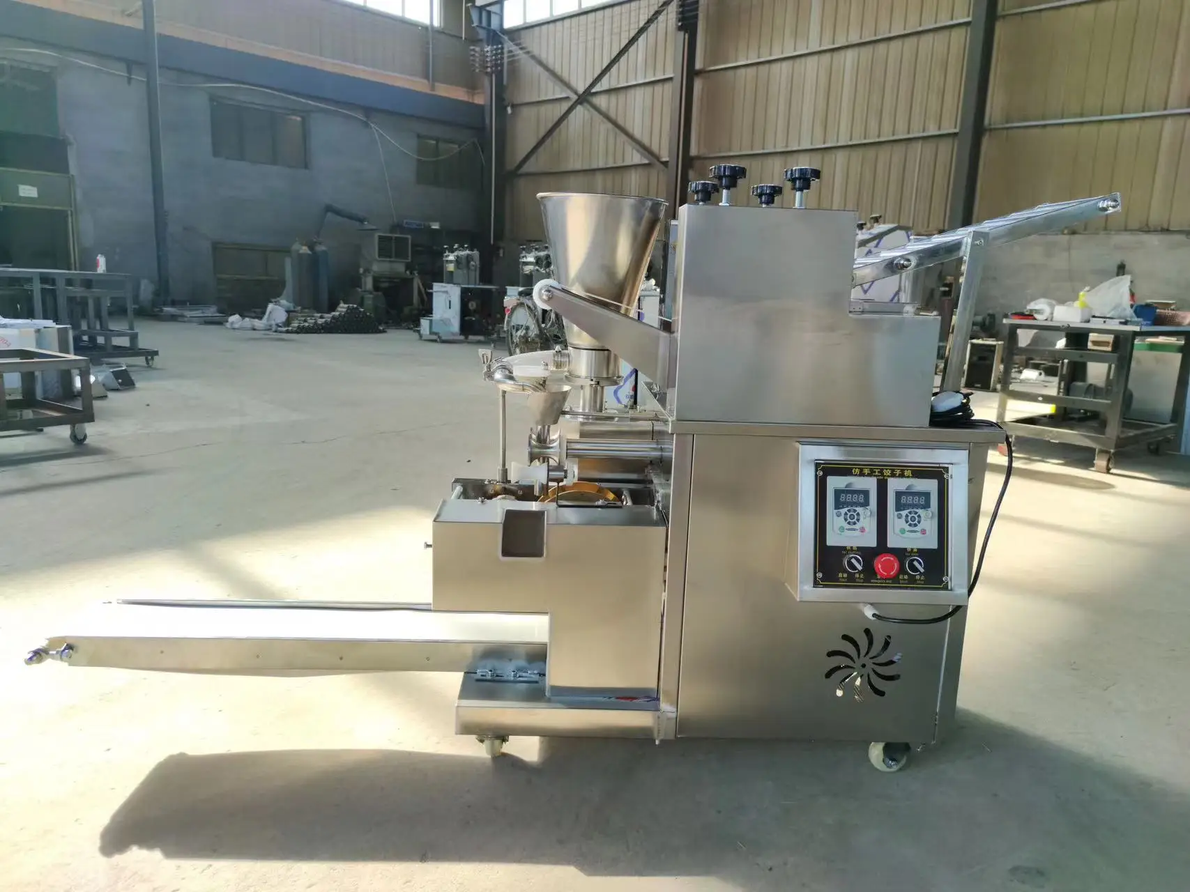 Hot Selling 4800 Pcs/Hour Small Automatic Dumpling Machine,  Factory Supply 20,000 Pcs/H Automatic Dough Dumpling Machines details