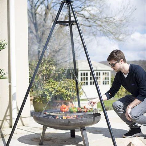 mobiel Hoogland gegevens Tripod Barbecue Campfire With Adjustable Grill - Buy Bbq With Fire Pit  Tripod Hanging,Hanging Tripod Bbq Grill,Tripod Bbq Grill Fire Bowl Product  on Alibaba.com