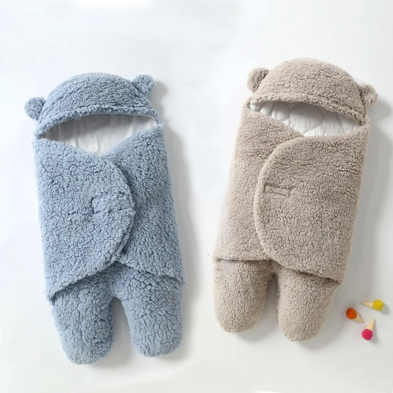 Wholesale 2023 Unisex Animal Bear Patterns Fleece Swaddle Wrap Newborn Blanket Sleeping Bag Winter Baby Wrap with Ears