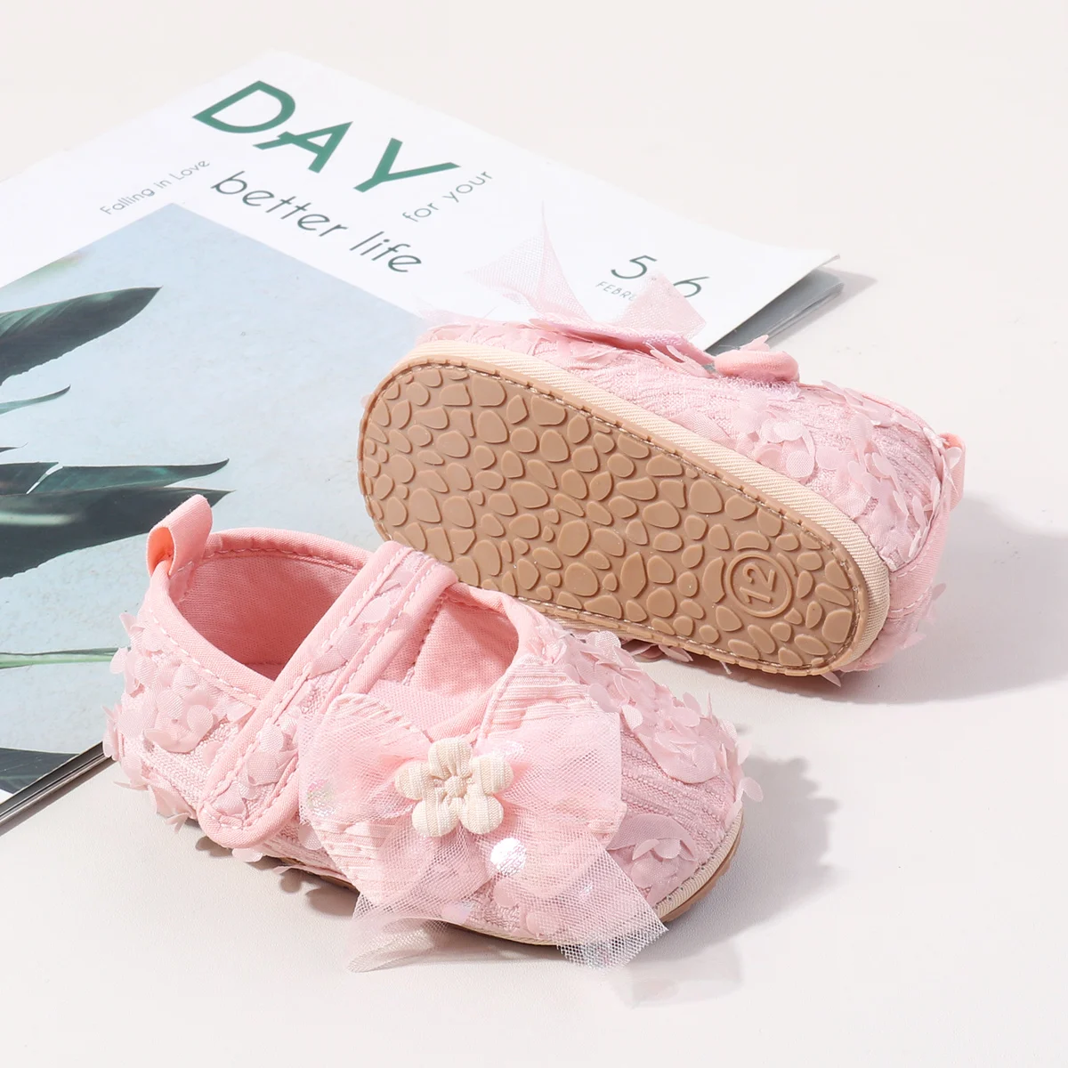 Hot Selling Butterfly Design Soft Tpr Outsole High Quality Baby Newborn Girl Shoes 2025 factory