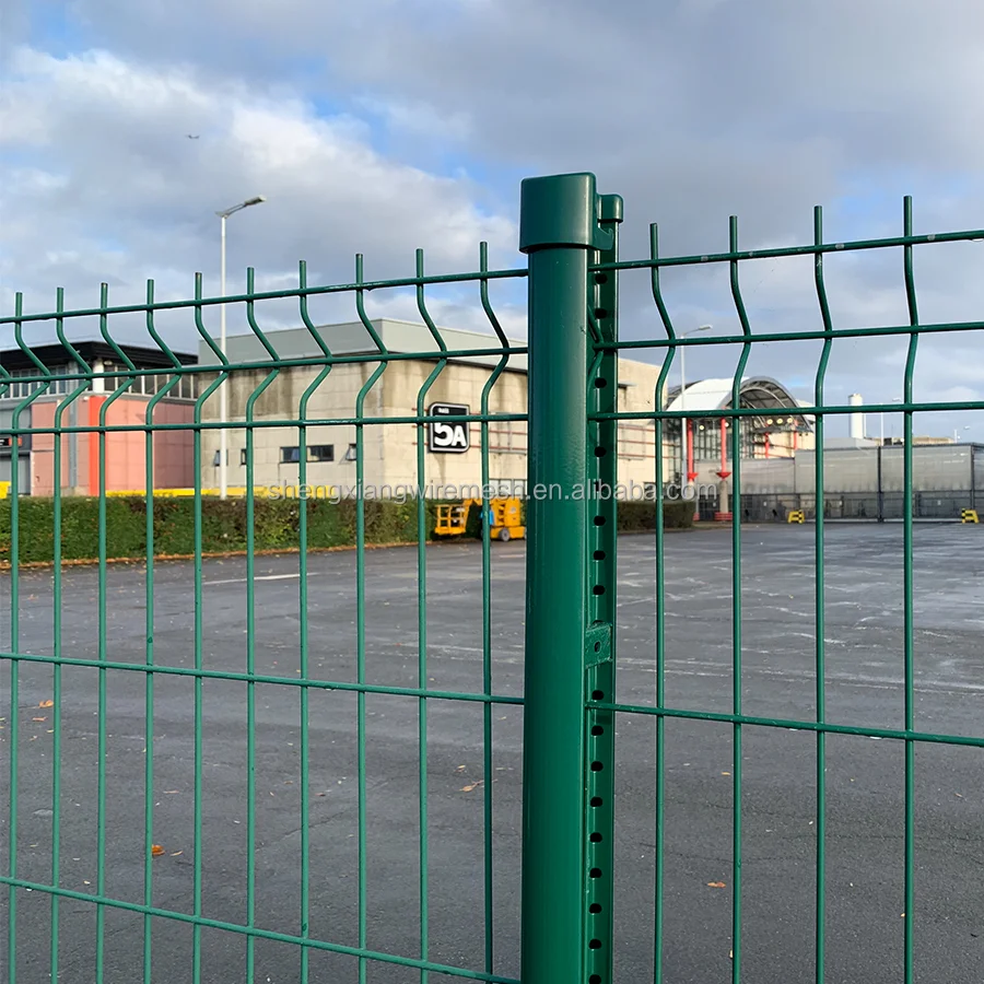 curved fence panels.png