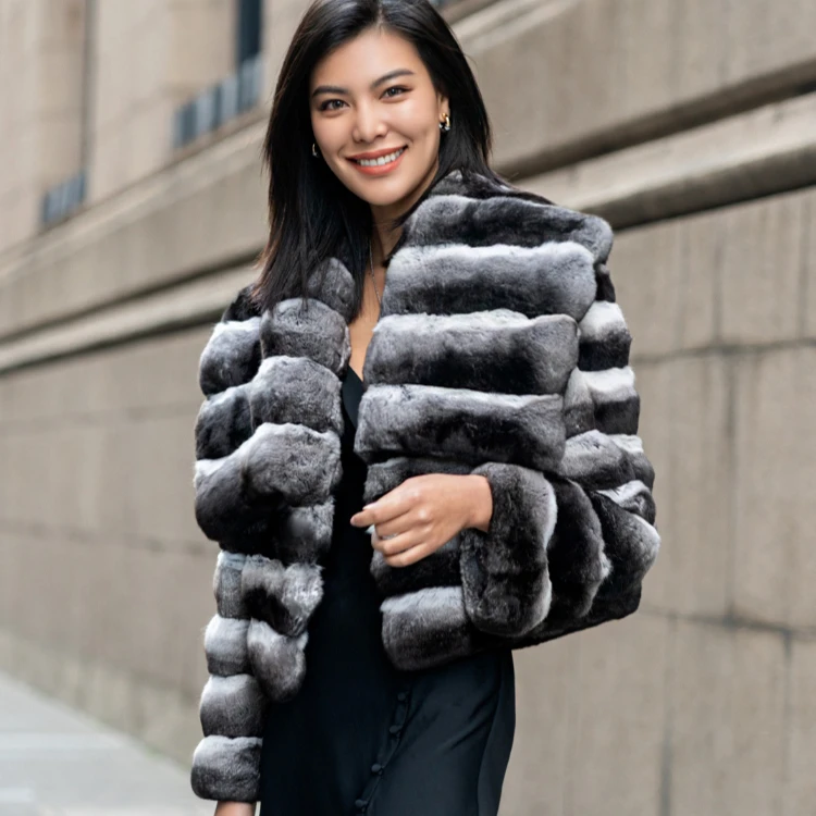 Factory Supply Luxury Large Lapels Short Coat Women'S Jacket Real Totoro Fur Winter Coat Real Genuine Chinchilla Fur Coat