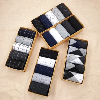Wholesale Hot Sale Gifts Box Man Socks Fashion Plaid Solid Color 5 Pairs Gifts Box Breathable Cotton Business Men Socks