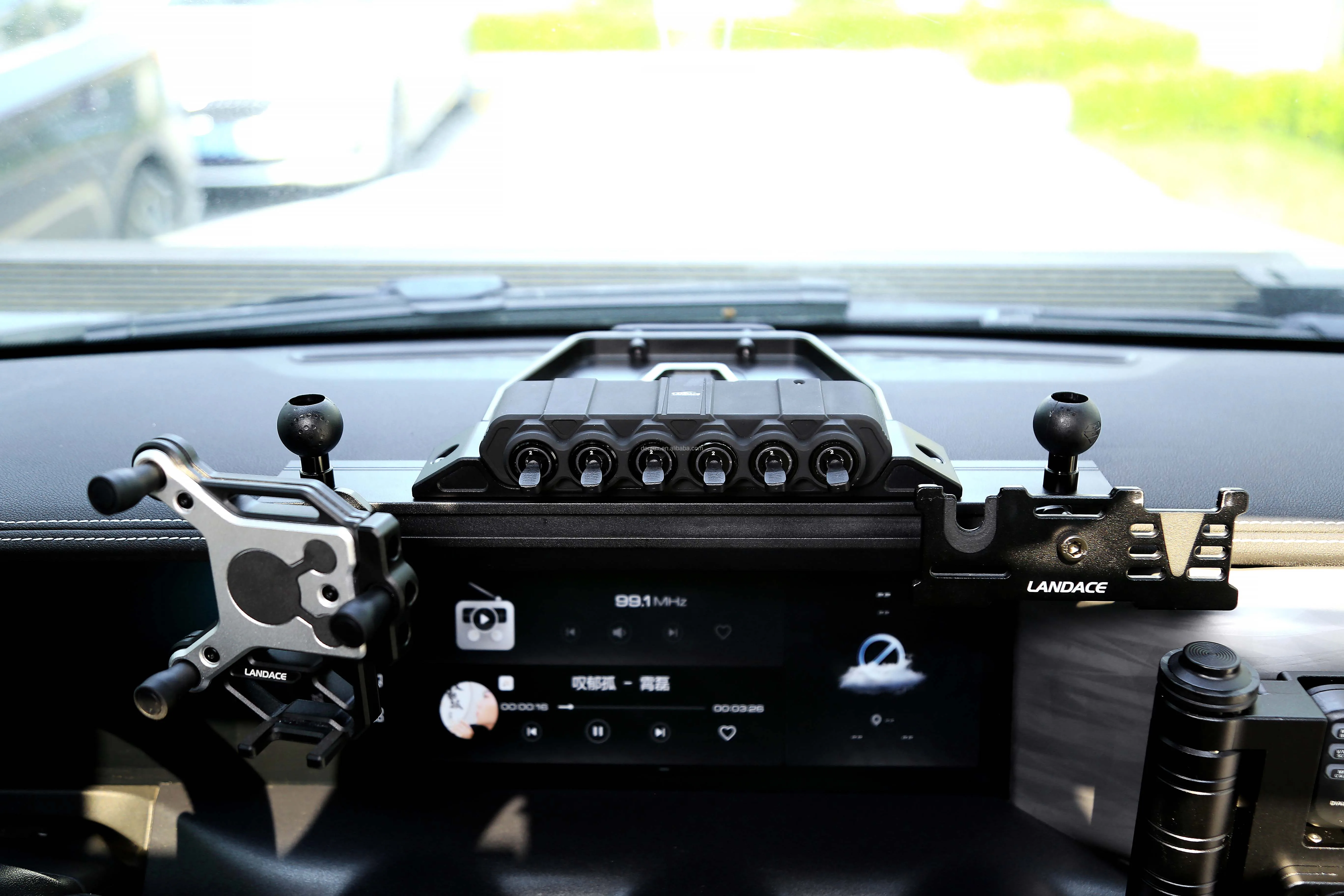 Tank 300 Autophone holder Mount 4x4 Off Road Cell Phone Mount 2