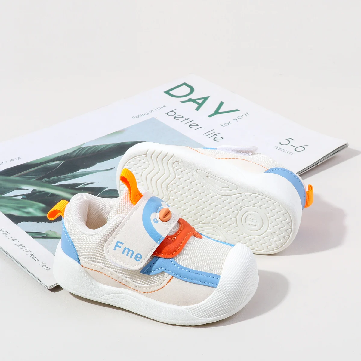 Cute Animal penguin Design Hook&loop Toddler Baby Walking Shoes details