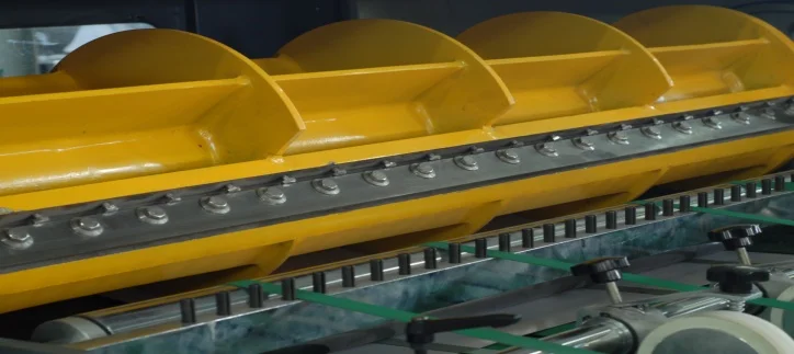 CM-1500A Servo Precision High Speed Sheet Cutter Machine with One Roll 9