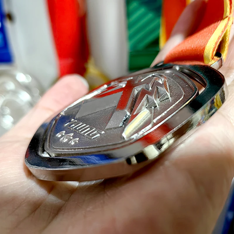 Custom Modern Style Spinning Sports Metal Medals Ribbon Basketball Sport Rotatable Medal Award Blank supplier