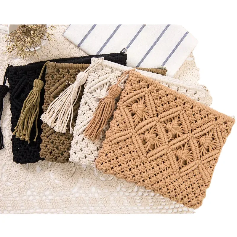 New Simple Retro Hand-held Woven Bag Summer Beach Bag Tassel Hand-held Straw Woven Bag