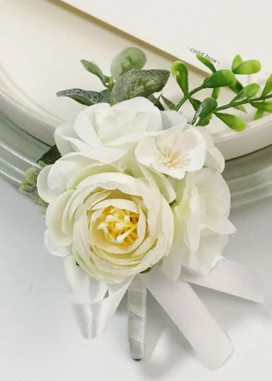 Wedding Etiquette Bride Bridesmaids Corsages Corsages Hand Flowers