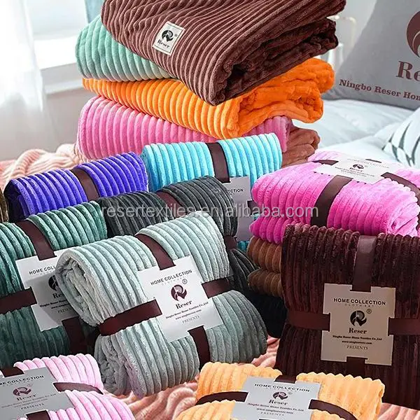 Factory Custom Colors Hand-knitted Jacquard Chenille Chunky Knit Eco-Friendly All-Season Sofa Throw Weighted Blanket 100%