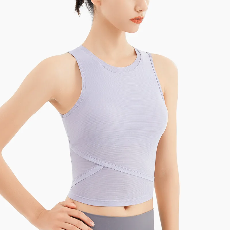 Women's sports undershirt with chest pads sleeveless T-shirt breathable shockproof running back dry fitness clothing