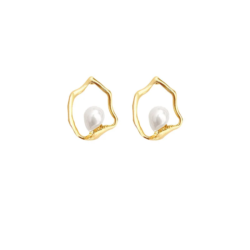 Korean version The New irregular hollow out earrings light luxury temperament pearl earring personality unique ear studs
