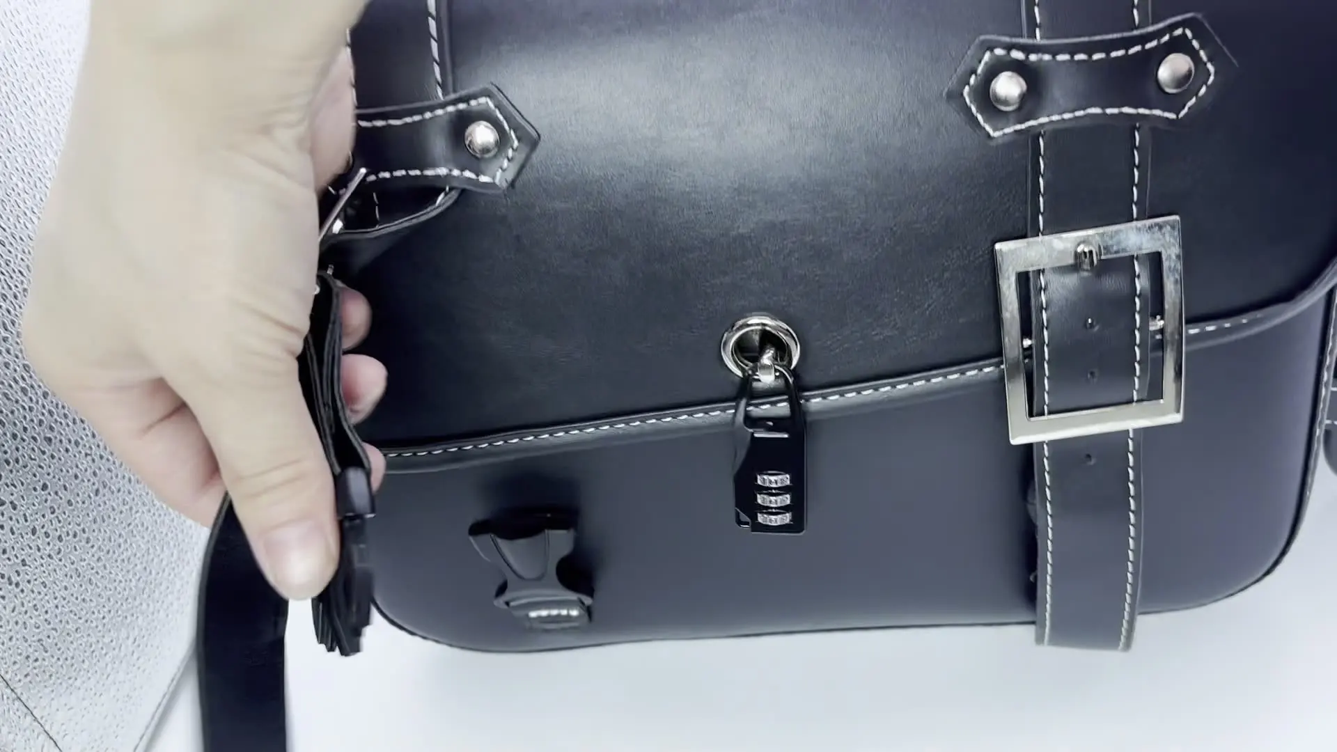 Dual Side Leather Saddle Bag for Comfortable Motorcycle Riding Rear Seat Tail Box with Hanging Rear Tail Bag