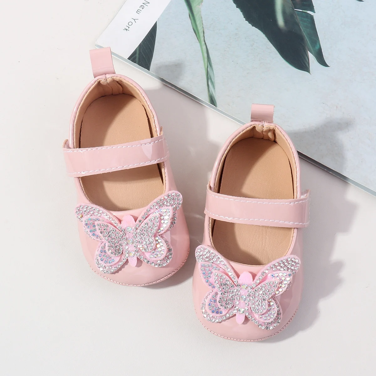 Wholesale New Arrival Beautiful Bling Bow Design PU Leather Baby Infant Newborn Girl Princess Shoes 2025 details