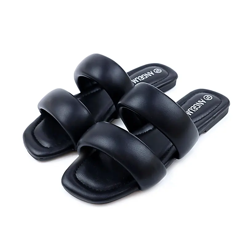 black sponge slippers