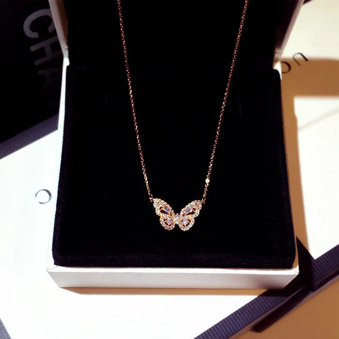 Female Pendant Shiny Crystal Necklace 