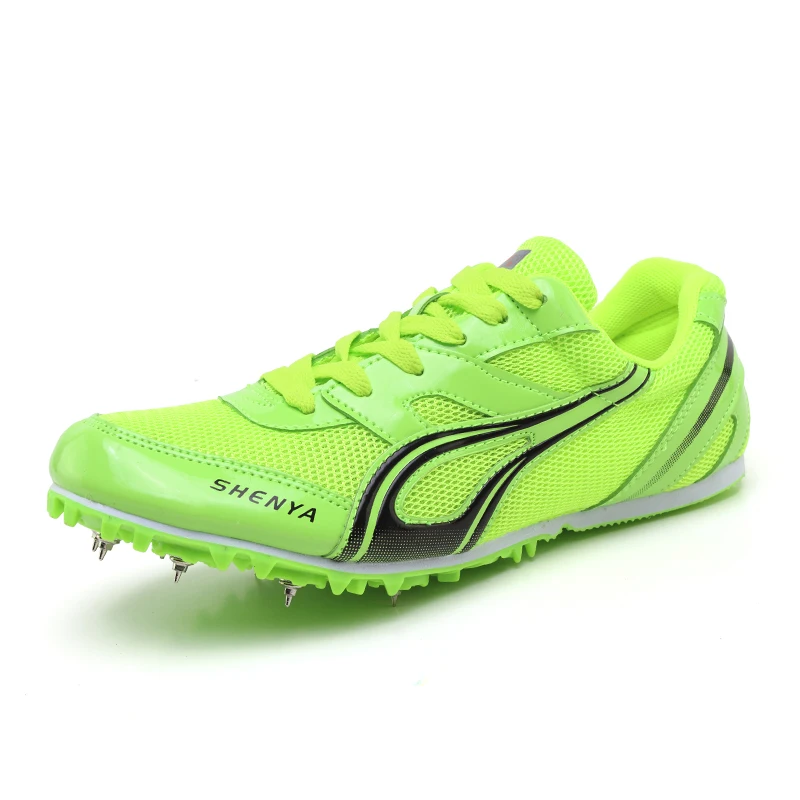 sports spike shoes