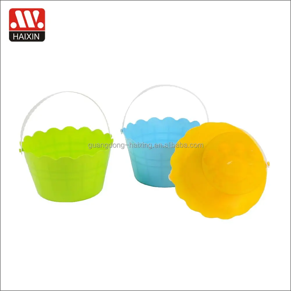 Factory supplying 4L Plastic Bucket Mini Bucket With Handle Popular Kids Beach Toys  Home Cleaning Bucket