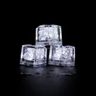 Color Wedding 2.5cm White Color LED Ice Light/ Water Proof Light Up LED Ice Light For Bar Or Party