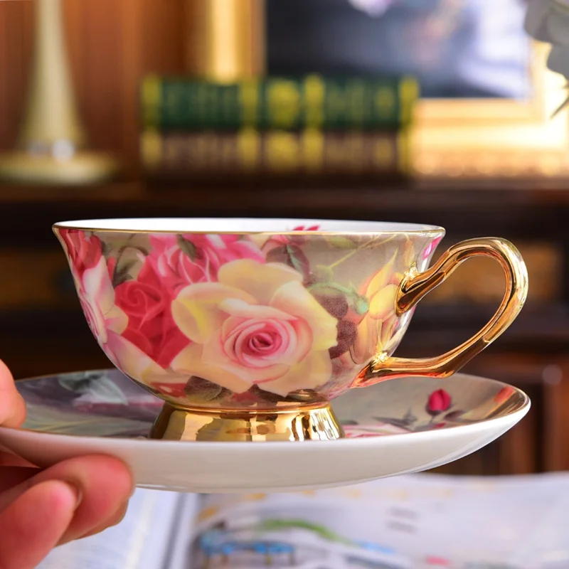 fanquare Tazza e Piattino in Porcellana Tazza da tè con Finiture in Oro Viola Tazza da caffè in Fiore di Loto Rosa e Uccello 