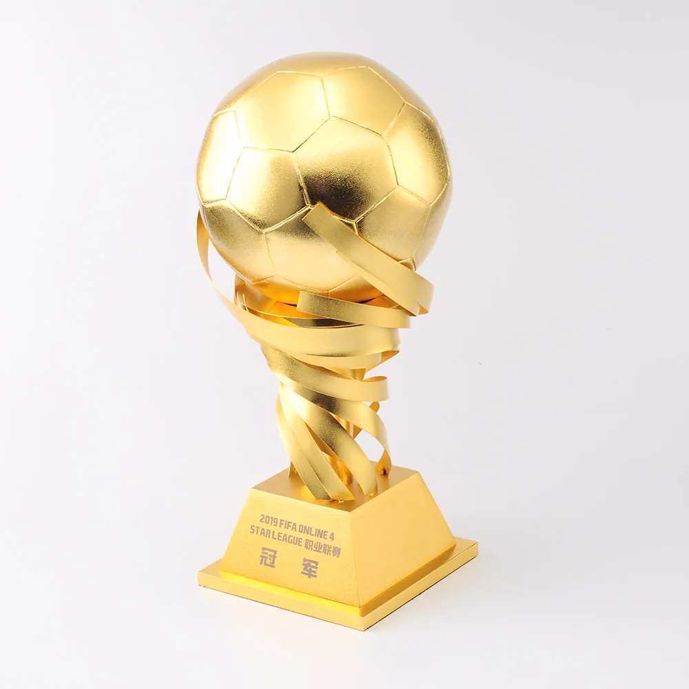 Football trophées avec gravure favorable acheter Golden prestige Football Coupe 