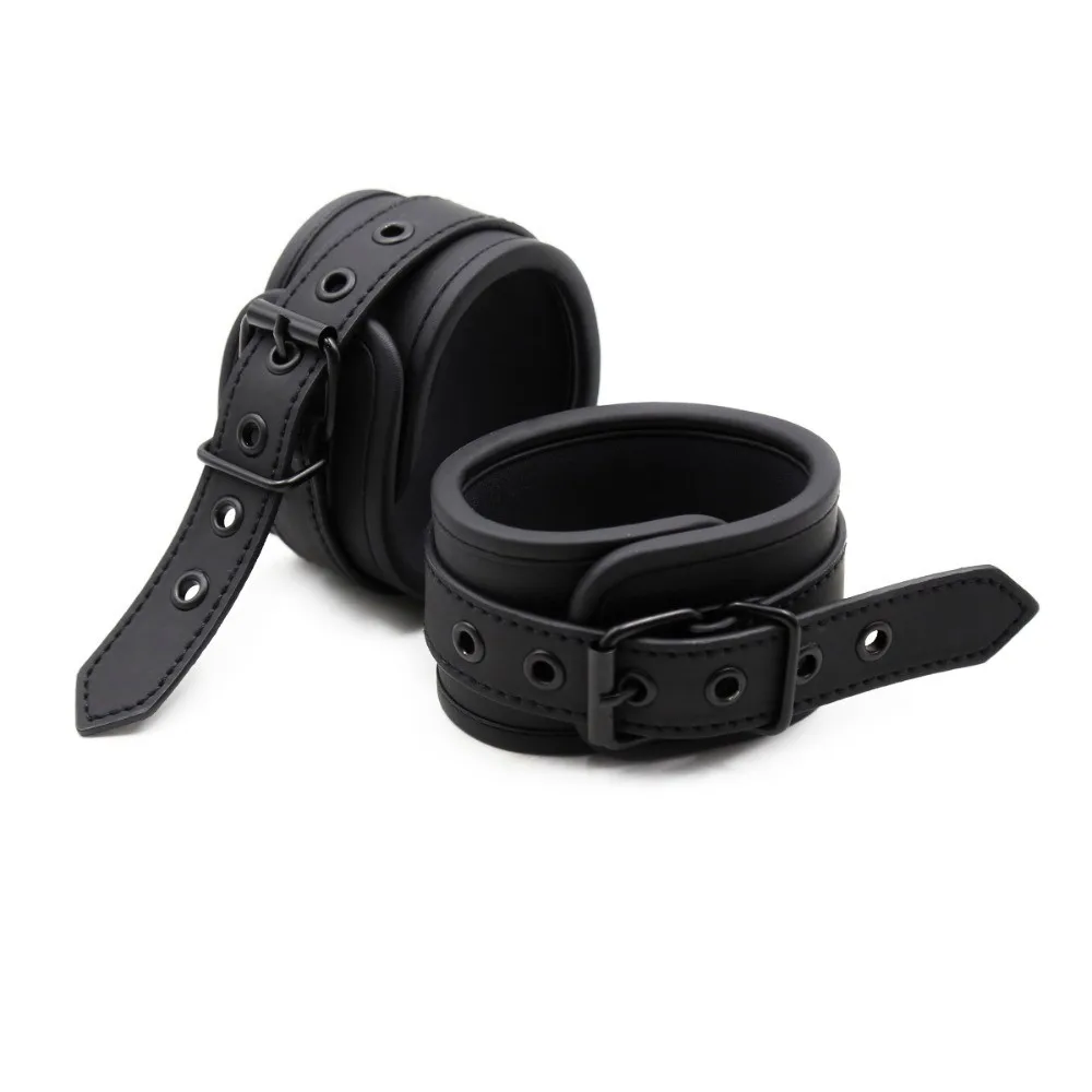 Brand New Leather Wrist Hands cuffs Black 