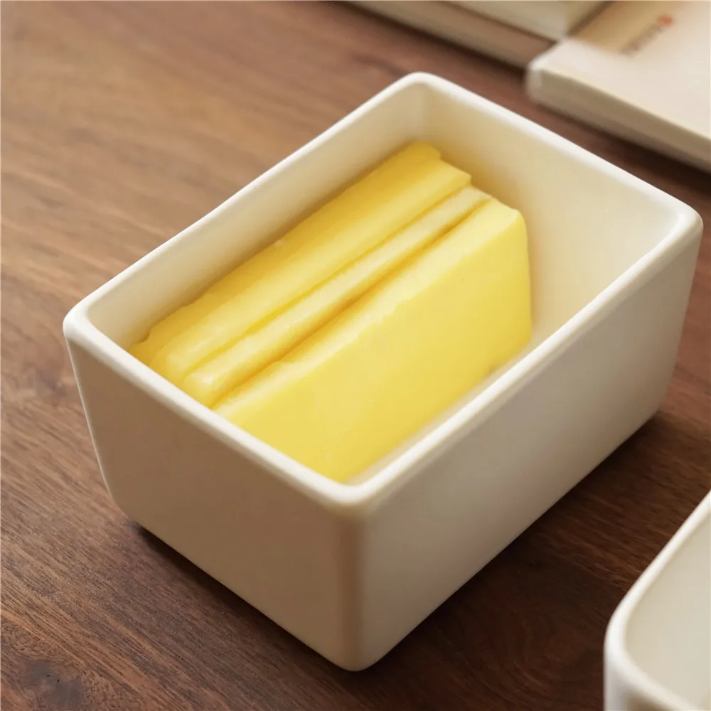 custom porcelain/ceramic butter dish with wooden lid for kitchen