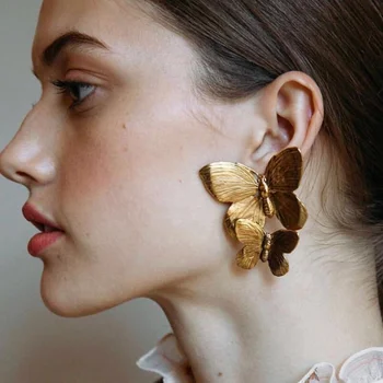 Kaimei 2019 fashion jewelry wholesale women dangle two butterfly animal shape stud gold plated earrings for women 2019
