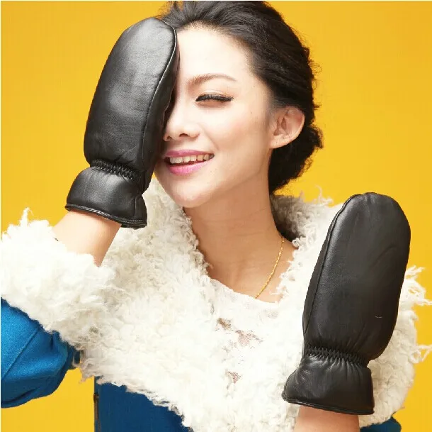 womens black leather mittens