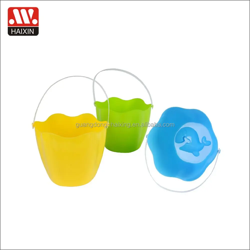 Factory supplying 4L Plastic Bucket Mini Bucket With Handle Popular Kids Beach Toys  Home Cleaning Bucket