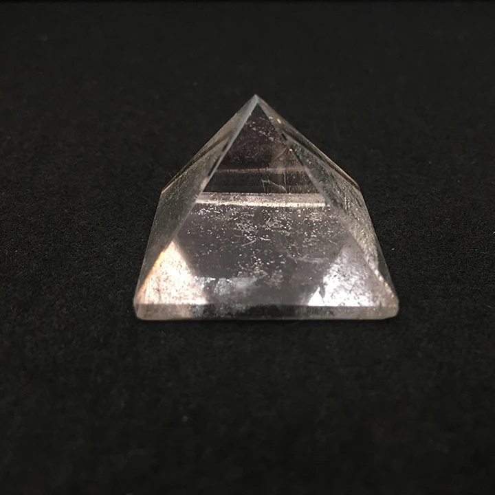 high quality natural transparent quartz crystal stone hand