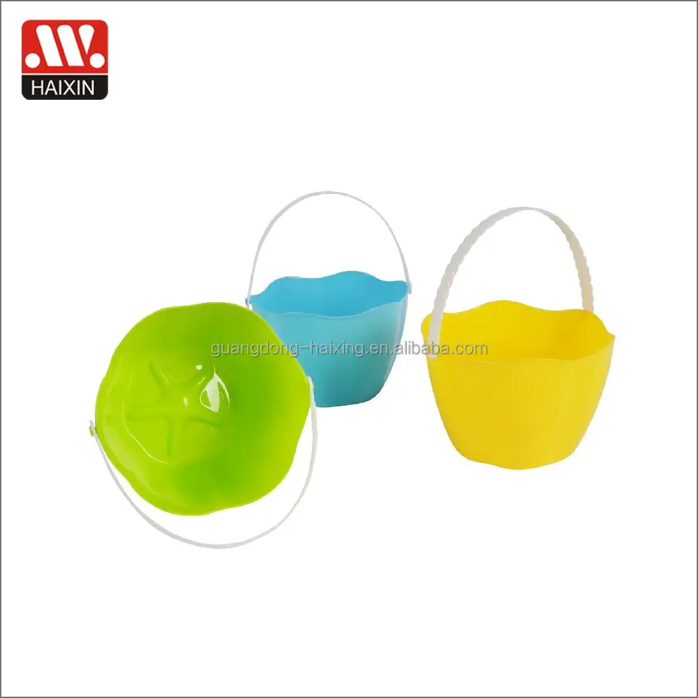 Factory supplying 4L Plastic Bucket Mini Bucket With Handle Popular Kids Beach Toys  Home Cleaning Bucket