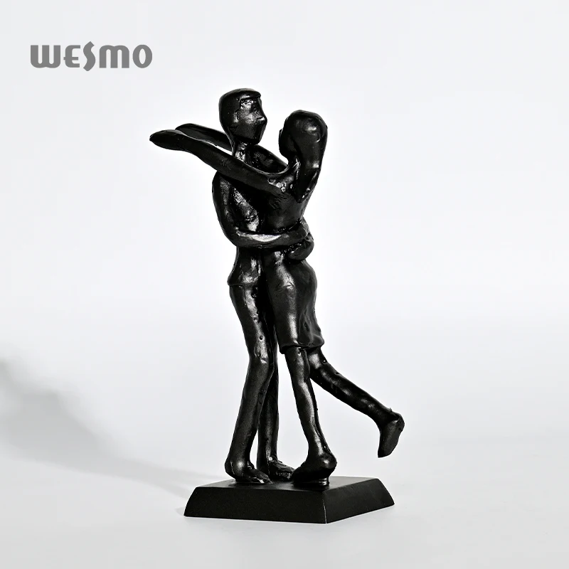 Lovers Hug Anniversary Gift Resin Tabletop Figure Sculpture Decoration Decorative Objects Accent