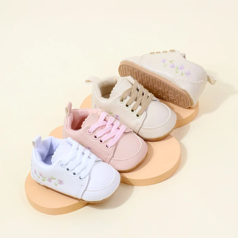 High Quality Soft Leather Baby Girl Toddler Casual Shoes Newly Arrived with Embroidered Flower Design and Non-Slip Rubber Bottom factory