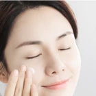 Natural 2021 Popular Skin Care Moisturizing Natural Niacinamide Light Skin Renewing Lotion