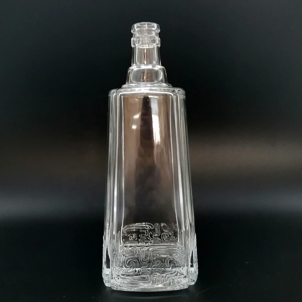 High Quality 500ml Glass Bottle Liquor Glass Whiskey Bottles For Sale Buy Glass Bottles For Whiskey Whiskey Glass Bottle Wine Bottle Product On Alibaba Com