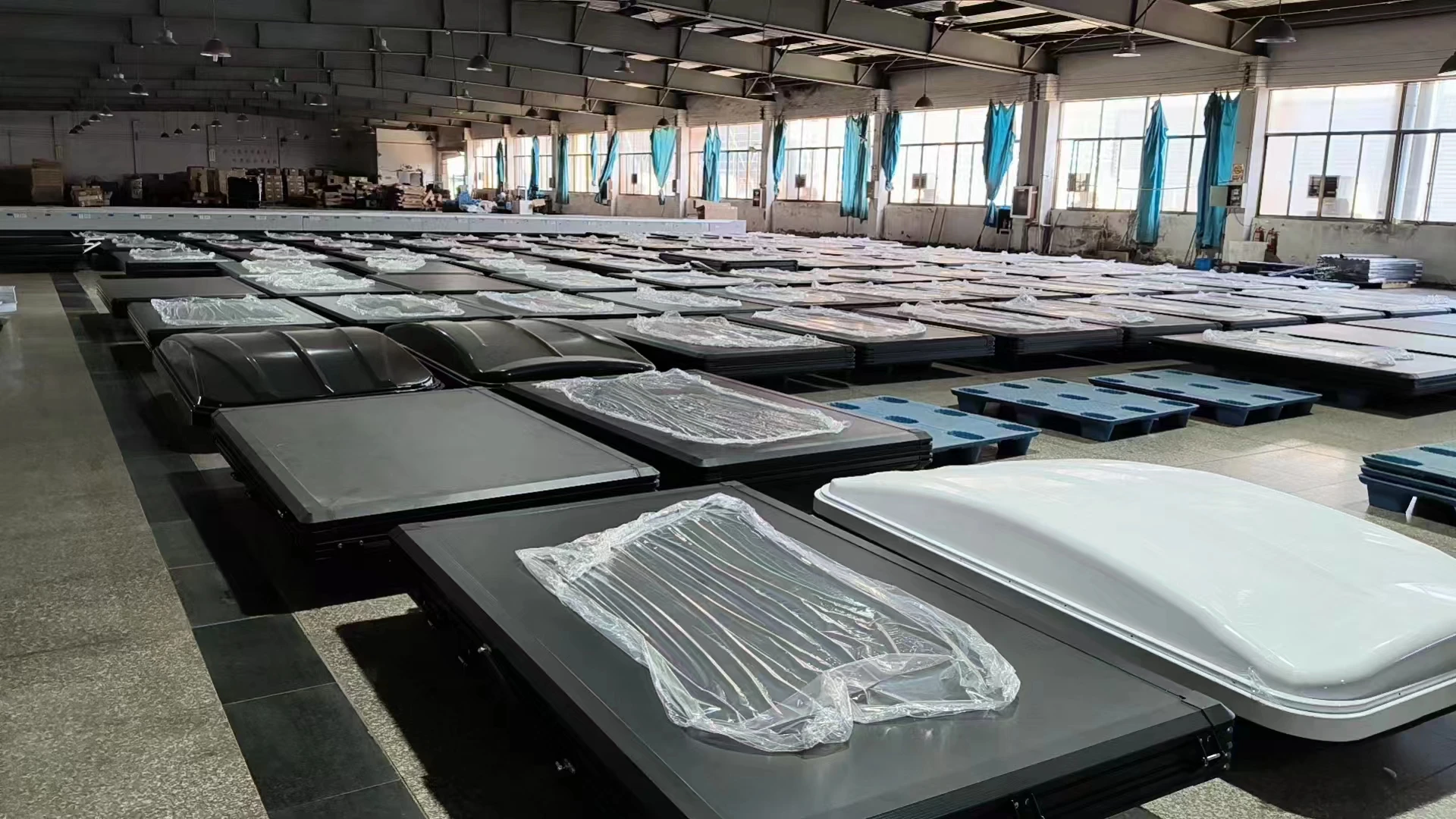 4 Season Large Hardshell Rooftop Tent with Annex for Outdoor Camping Available in 210*160*110 CM and 210*190*110 CM