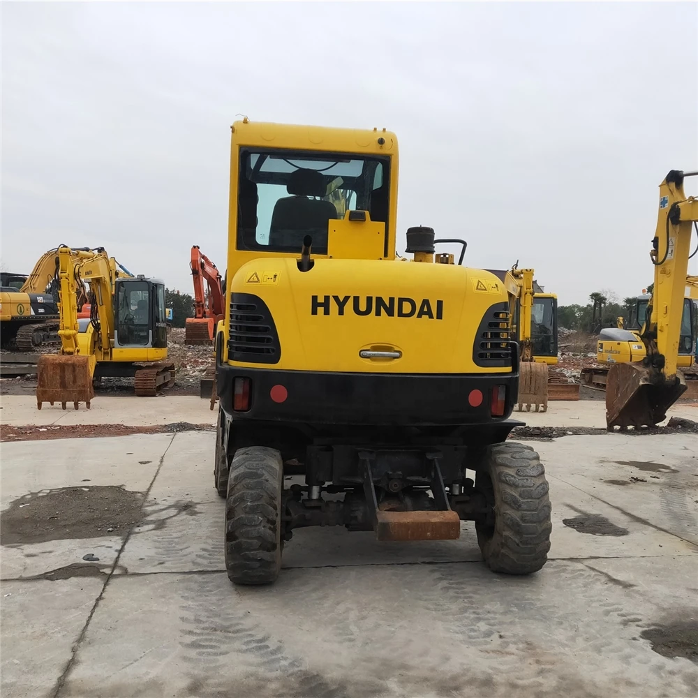 Used Hyundaii Mini Wheel Excavator R60w 7 Hydraulic Excavating Machine