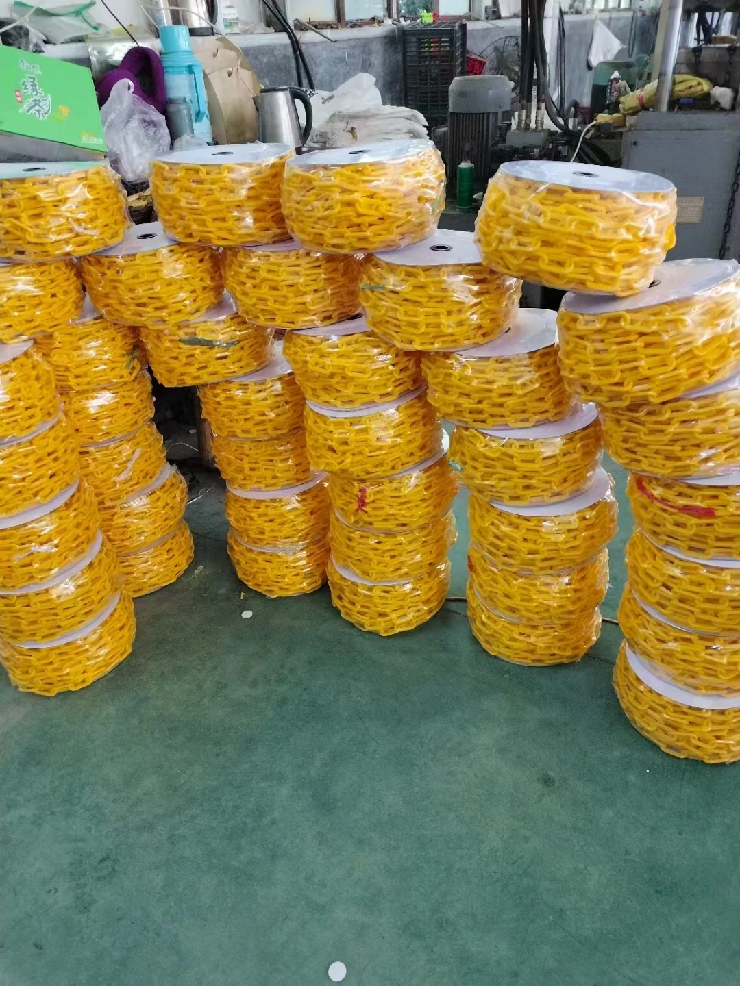 product weatherproof yellow plastic safety barrier chain link 8mmx25m for events crowd control construction and more-5